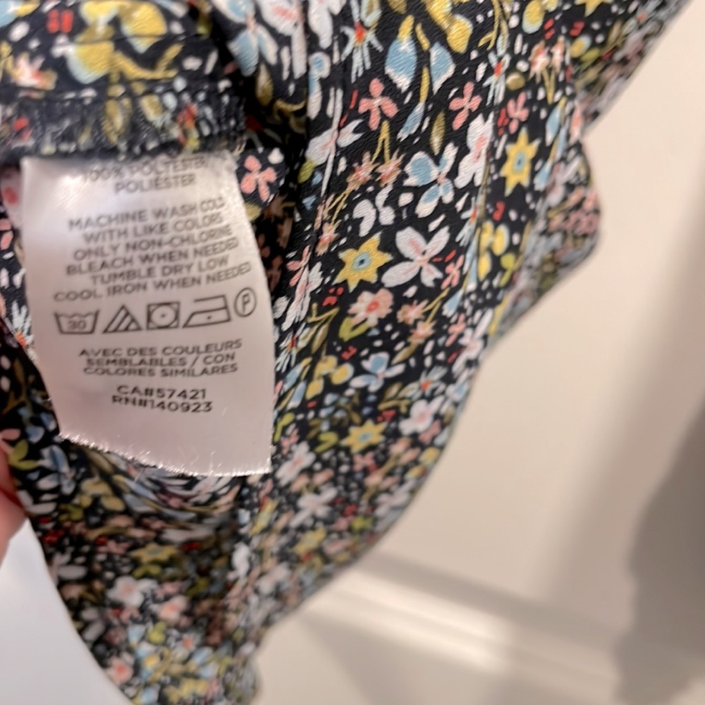 Loft blouse! - Picture 5 of 6